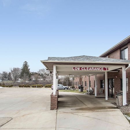 Econo Lodge Inn & Suites ダビューク エクステリア 写真