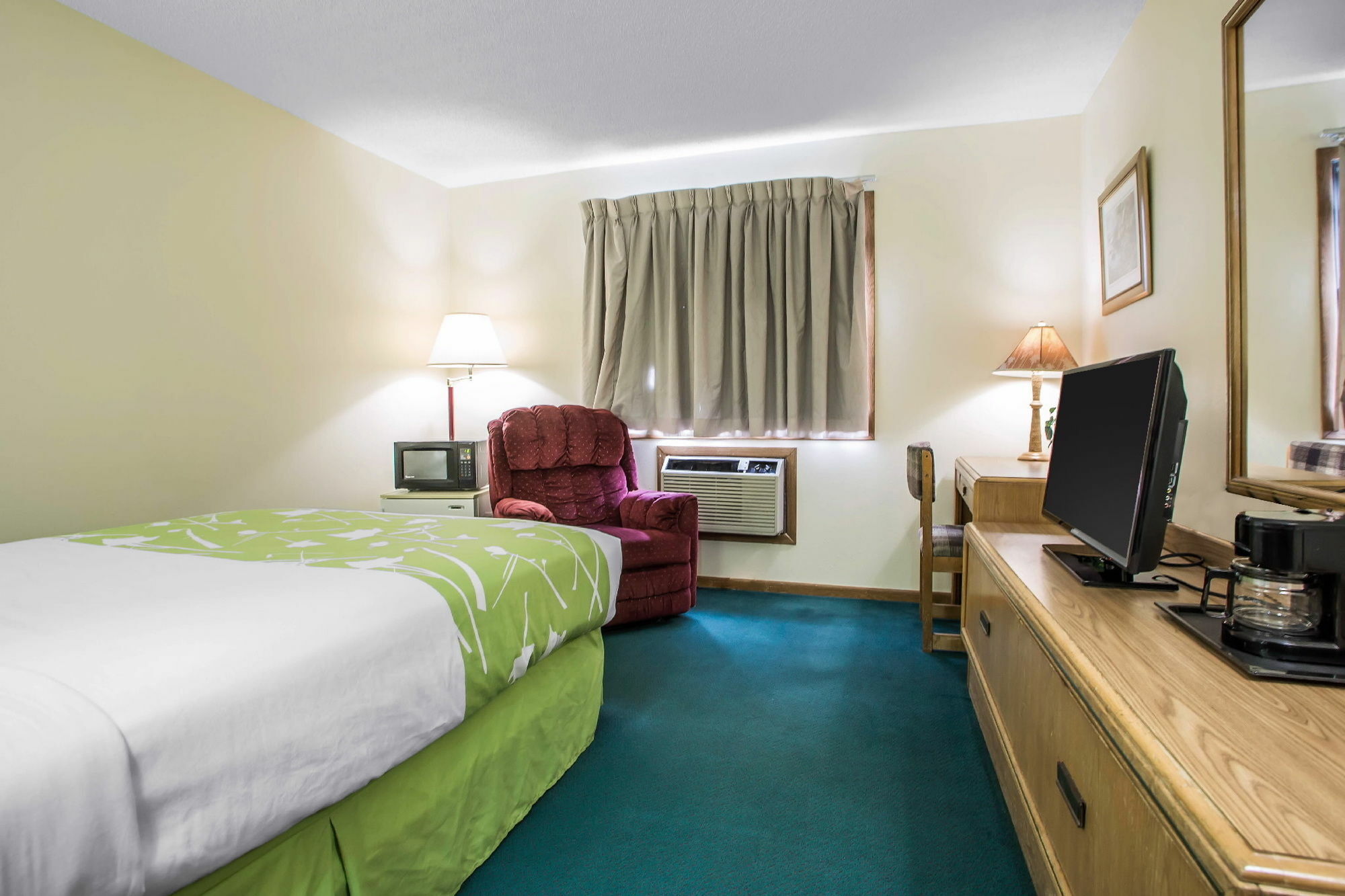 Econo Lodge Inn & Suites ダビューク エクステリア 写真