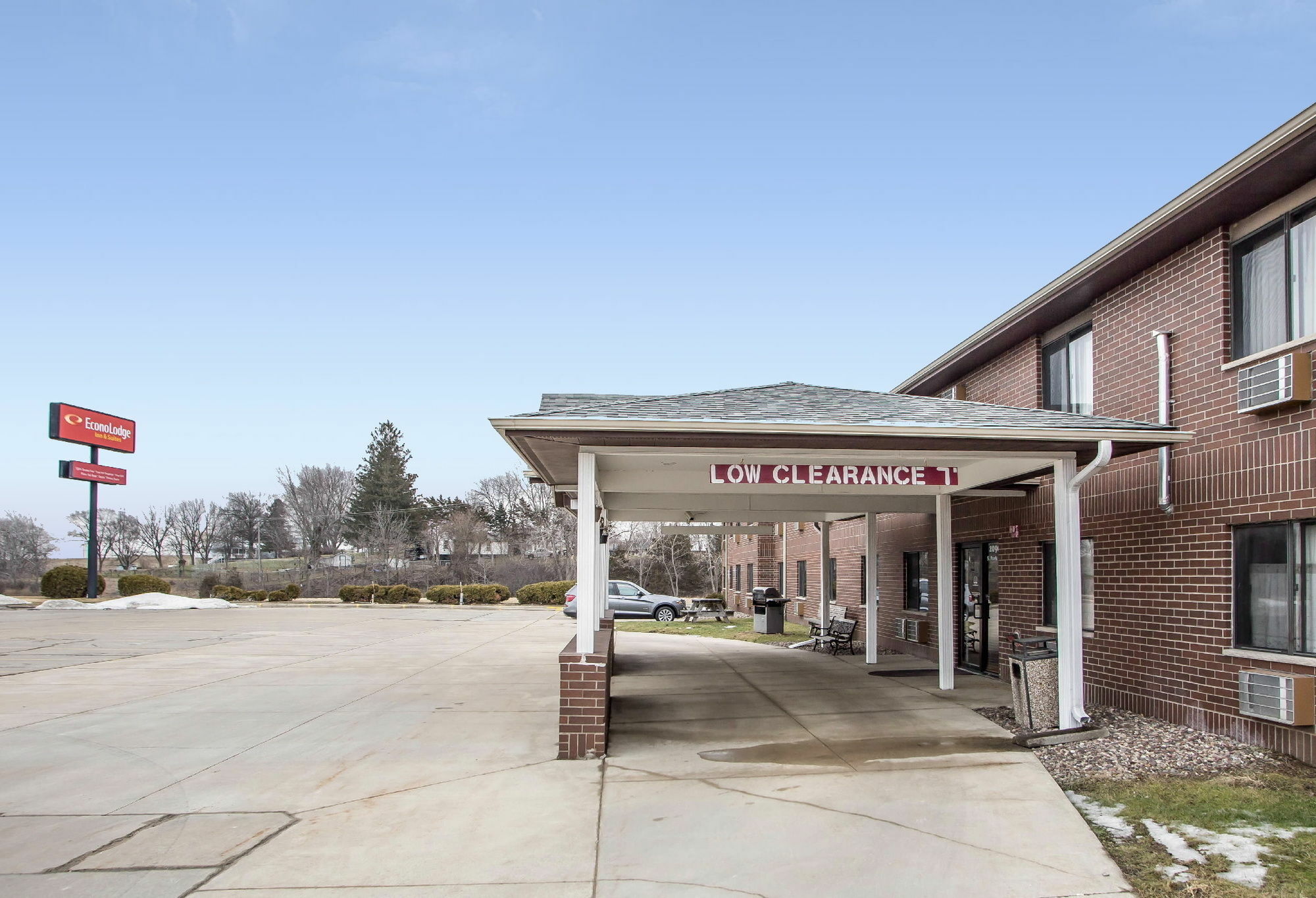 Econo Lodge Inn & Suites ダビューク エクステリア 写真
